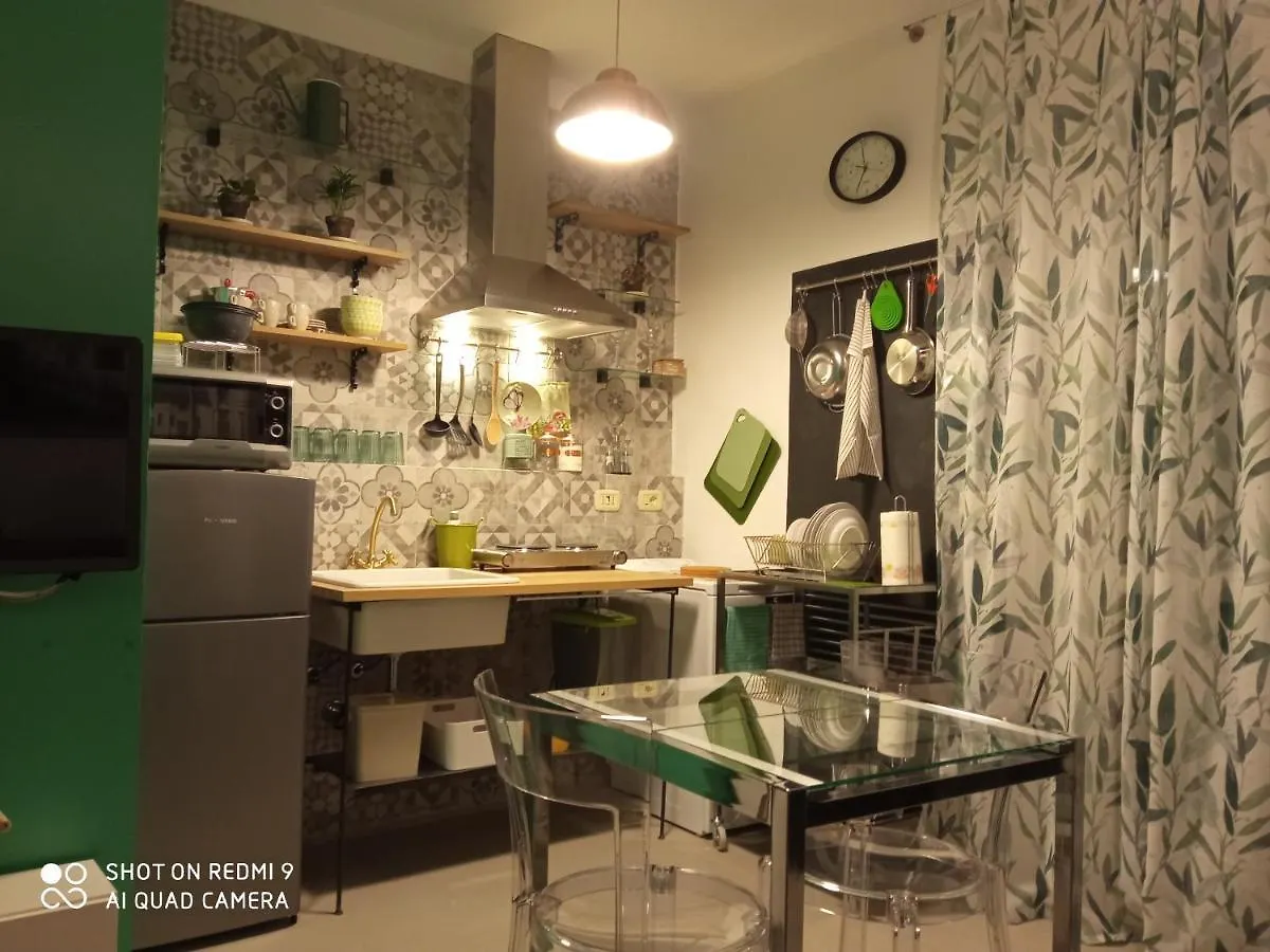 Milano In Voga 2 Guinizelli Cir 015146-Cni-03667 Apartment 0*, Milan Italy